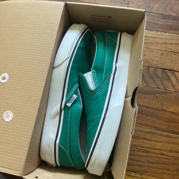 Green slip on vans size 5 men 6.5 women - Picture 3 of 8